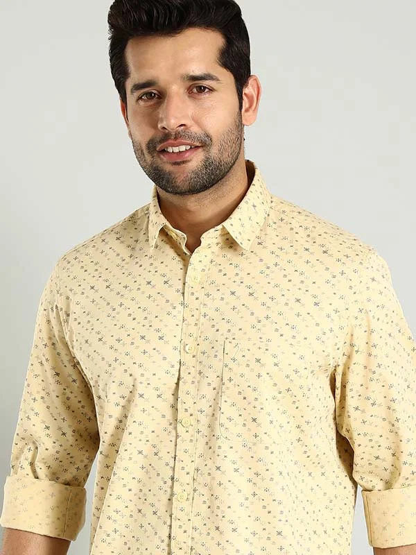 Men Printed Full Sleeve Cotton Shirt