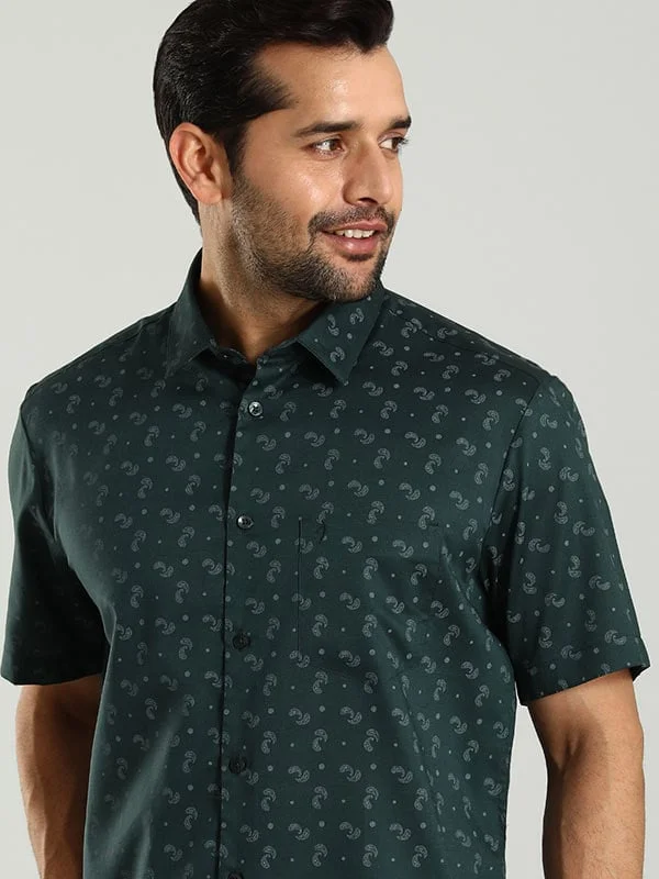 Men Printed Half Sleeve Cotton Blend Shirt